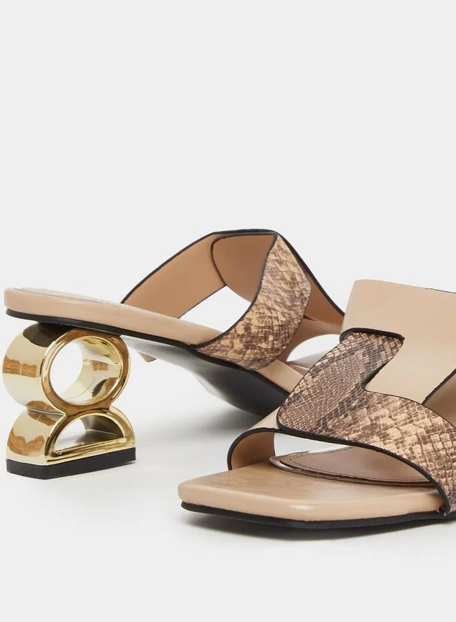 تايك تو صندل نسائي بنقشة جلد الثعبان وكعب متوسط